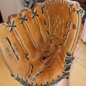 NIKE KEYSTONE SERIES MODEL # KDR1253 12.5"